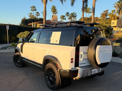 Used 2023 Land Rover Defender 110 S image 5