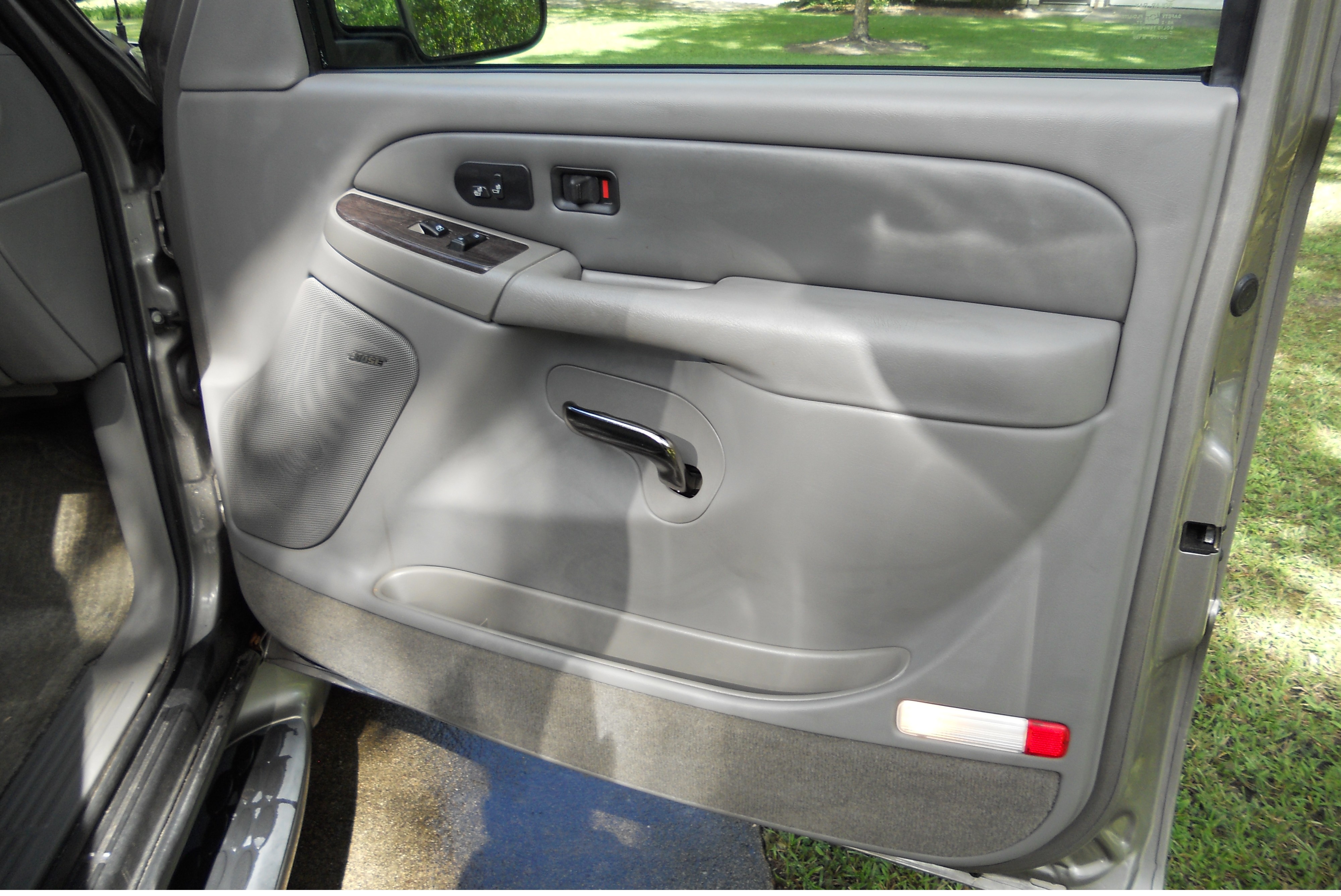 Used 2003 GMC Yukon Denali AWD/4WD image 15