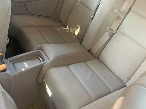 Used 2010 Volvo C70 T5 image 16