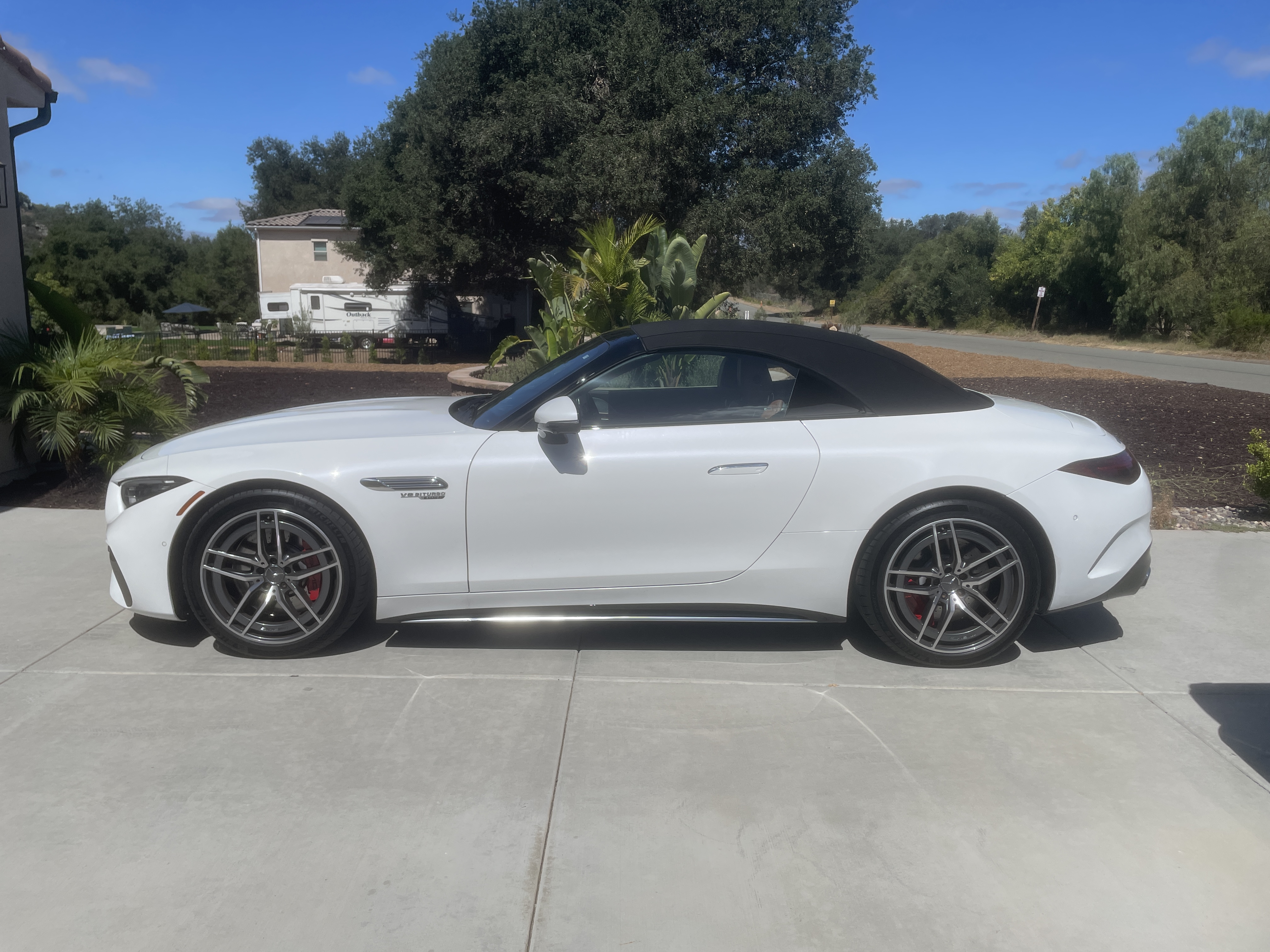 Used 2022 Mercedes-Benz SL 55 AMG 4MATIC image 1