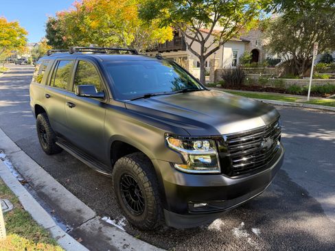 Used 2019 Chevrolet Tahoe LT image 1
