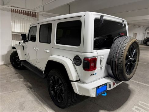 Used 2022 Jeep Wrangler Unlimited Sahara image 6