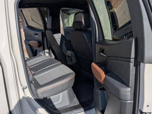 Used 2026 GMC Canyon AT4 image 14