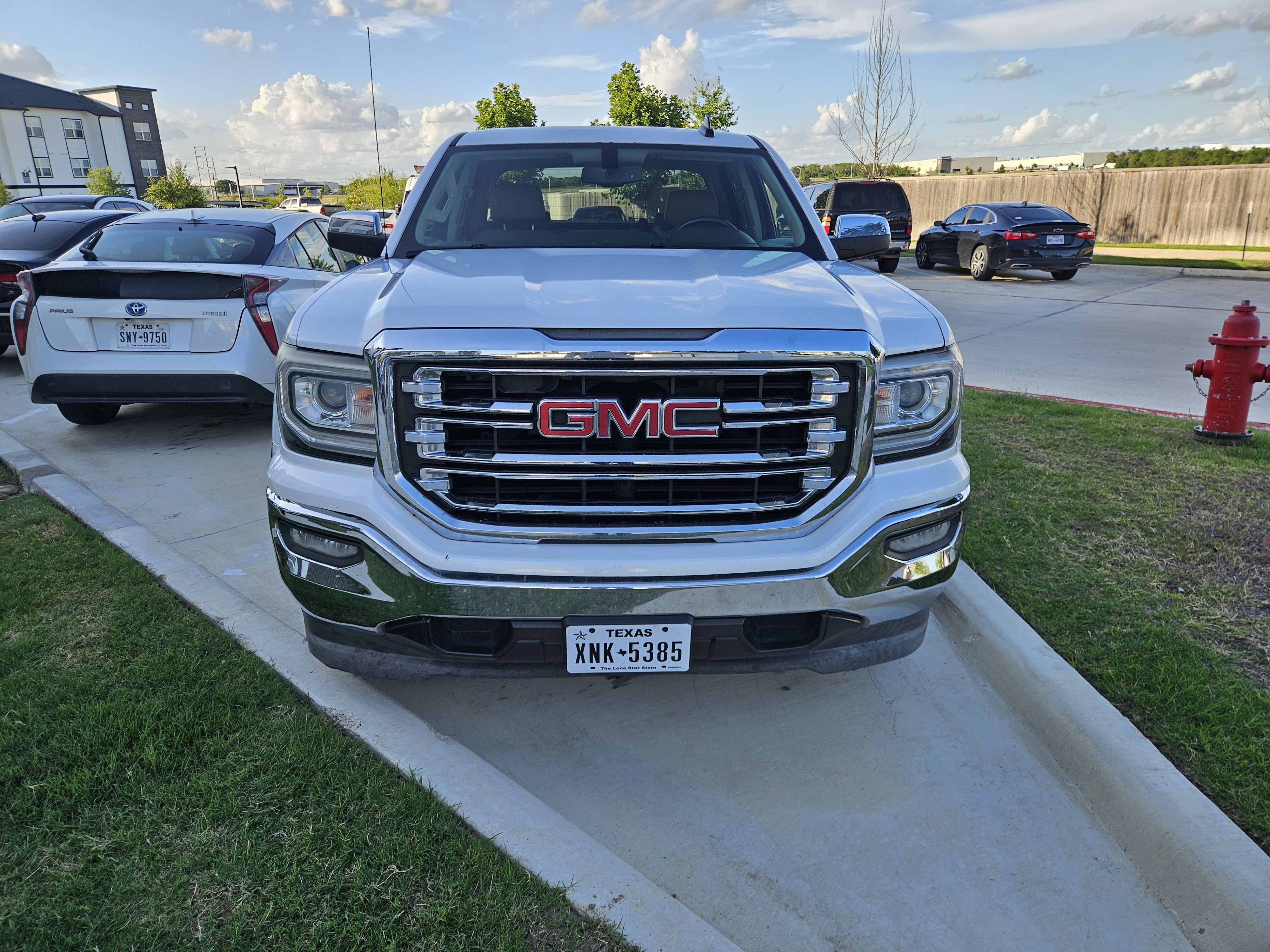 Used 2018 GMC Sierra 1500 SLT w/ Texas SLT Premium Package RWD image 2