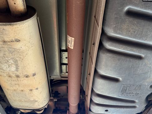 Used 2003 GMC Yukon XL Denali image 32