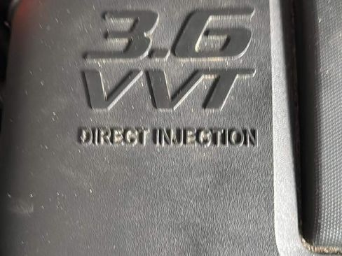 Used 2014 GMC Acadia SLE image 13