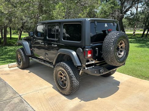 Used 2018 Jeep Wrangler Unlimited Sport S AWD/4WD image 6