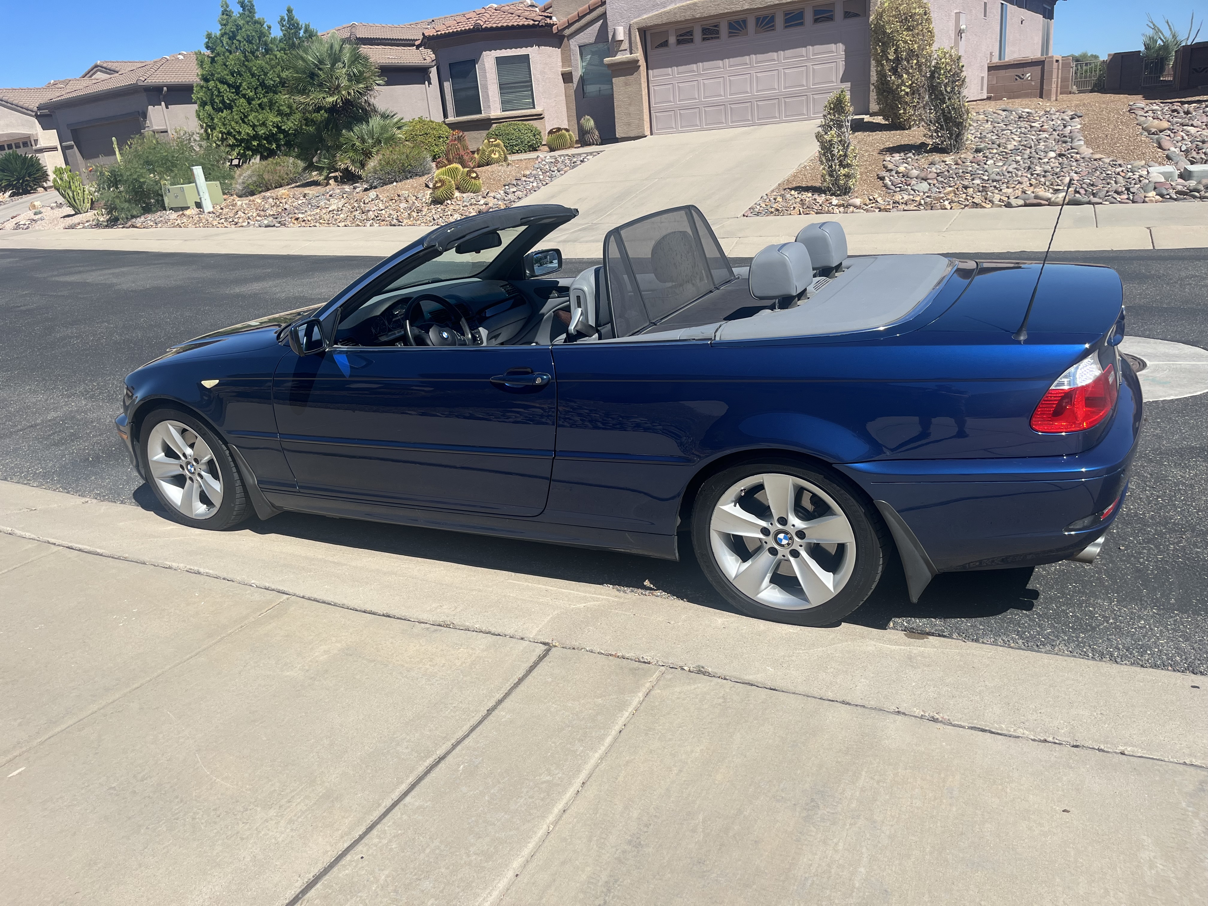 Used 2005 BMW 330Ci Convertible RWD image 1