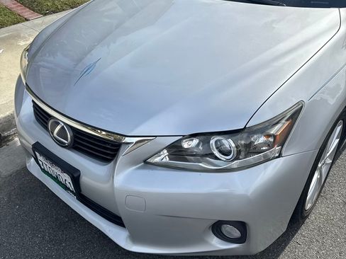 Used 2012 Lexus CT 200h Premium w/ Leather Pkg image 6