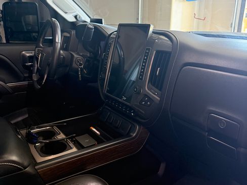 Used 2019 GMC Sierra 2500 Denali w/ Duramax Plus Package image 19