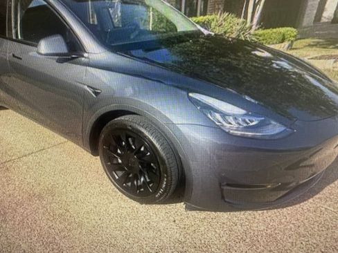 Used 2023 Tesla Model Y Long Range AWD/4WD image 6