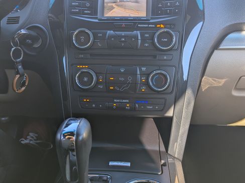 Used 2016 Ford Explorer FWD image 15