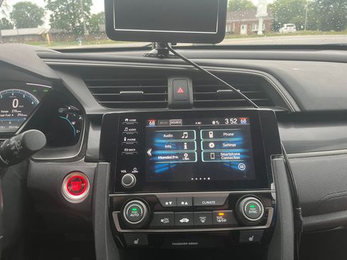 Used 2020 Honda Civic EX image 10