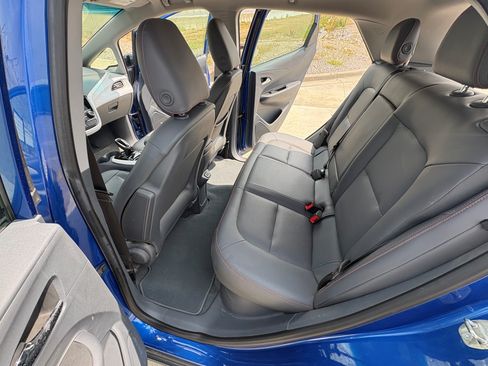 Used 2020 Chevrolet Bolt Premier w/ Infotainment Package FWD image 9