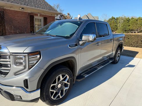 Used 2024 GMC Sierra 1500 SLT w/ SLT Premium Plus Package image 16