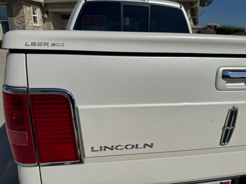 Used 2007 Lincoln Mark LT 4x4 image 8