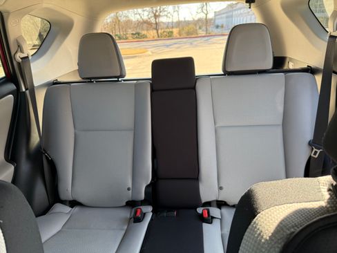 Used 2018 Toyota RAV4 XLE w/ Plus Extra Value Package image 15