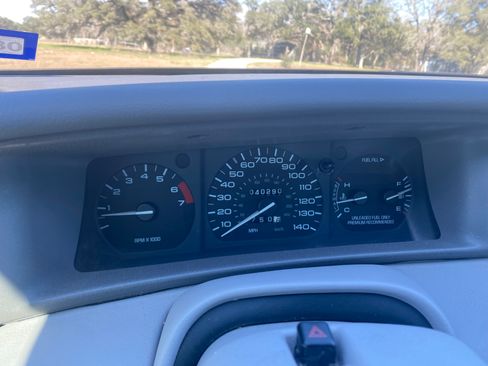 Used 1995 Lincoln Mark VIII image 8