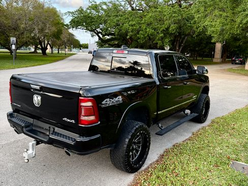 Used 2019 RAM 1500 Limited image 10