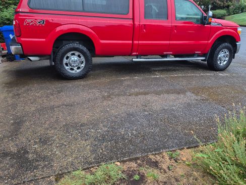 Used 2012 Ford F250 Lariat w/ Chrome Pkg image 16