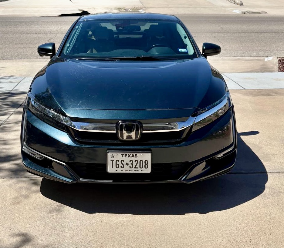 Used 2018 Honda Clarity Touring image 1