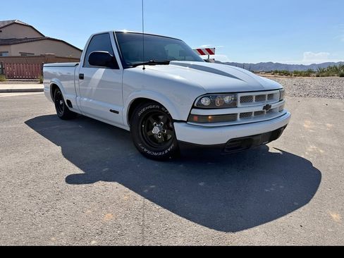 Used 2002 Chevrolet S10 Pickup LS w/ LS Preferred Equipment Group RWD image 8