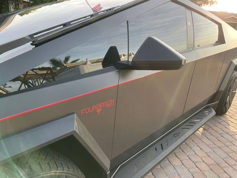 Used 2024 Tesla Cybertruck AWD Crew Cab image 1