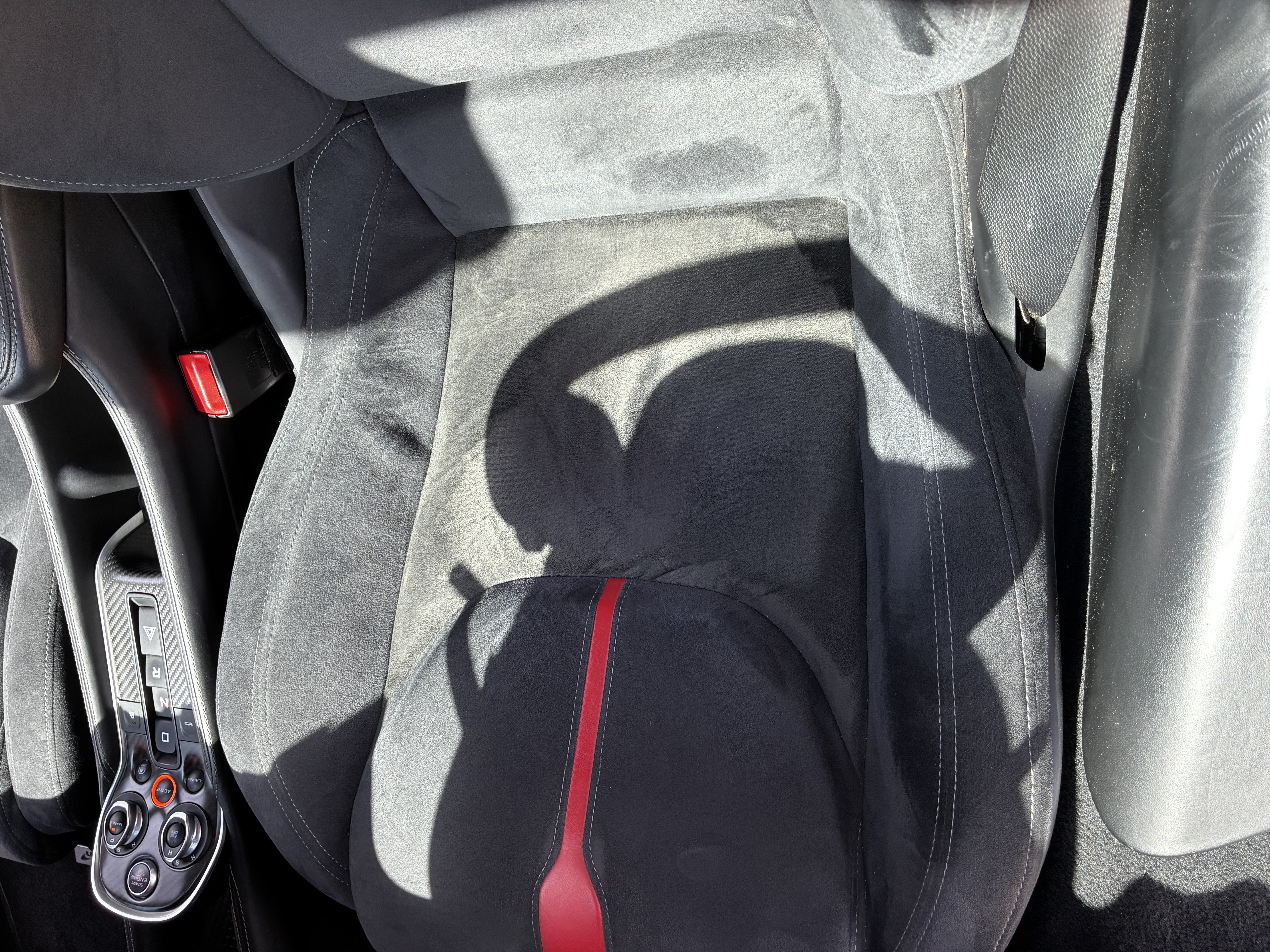 Used 2016 McLaren 570S Coupe RWD image 26