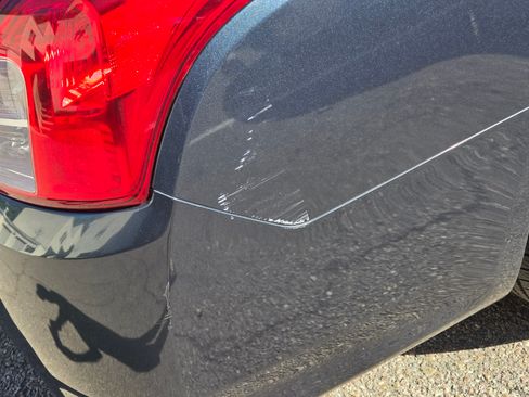 Used 2016 Nissan Versa SV image 12