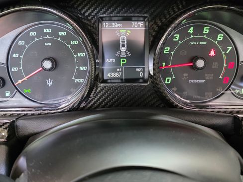 Used 2013 Maserati GranTurismo Sport image 13