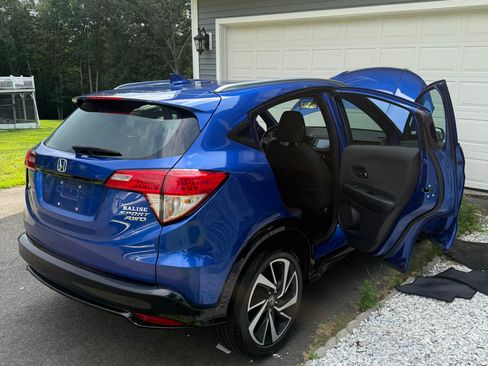 Used 2019 Honda HR-V Sport image 9