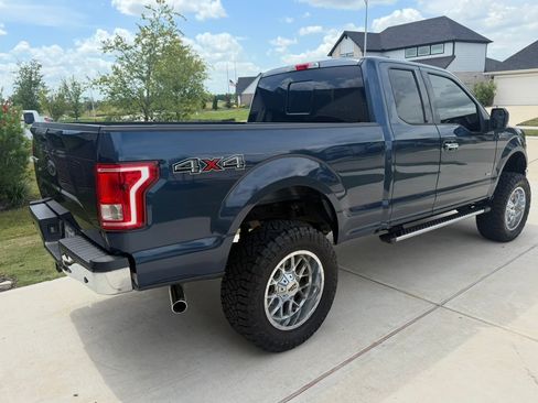 Used 2016 Ford F150 XLT w/ Equipment Group 302A Luxury AWD/4WD image 11