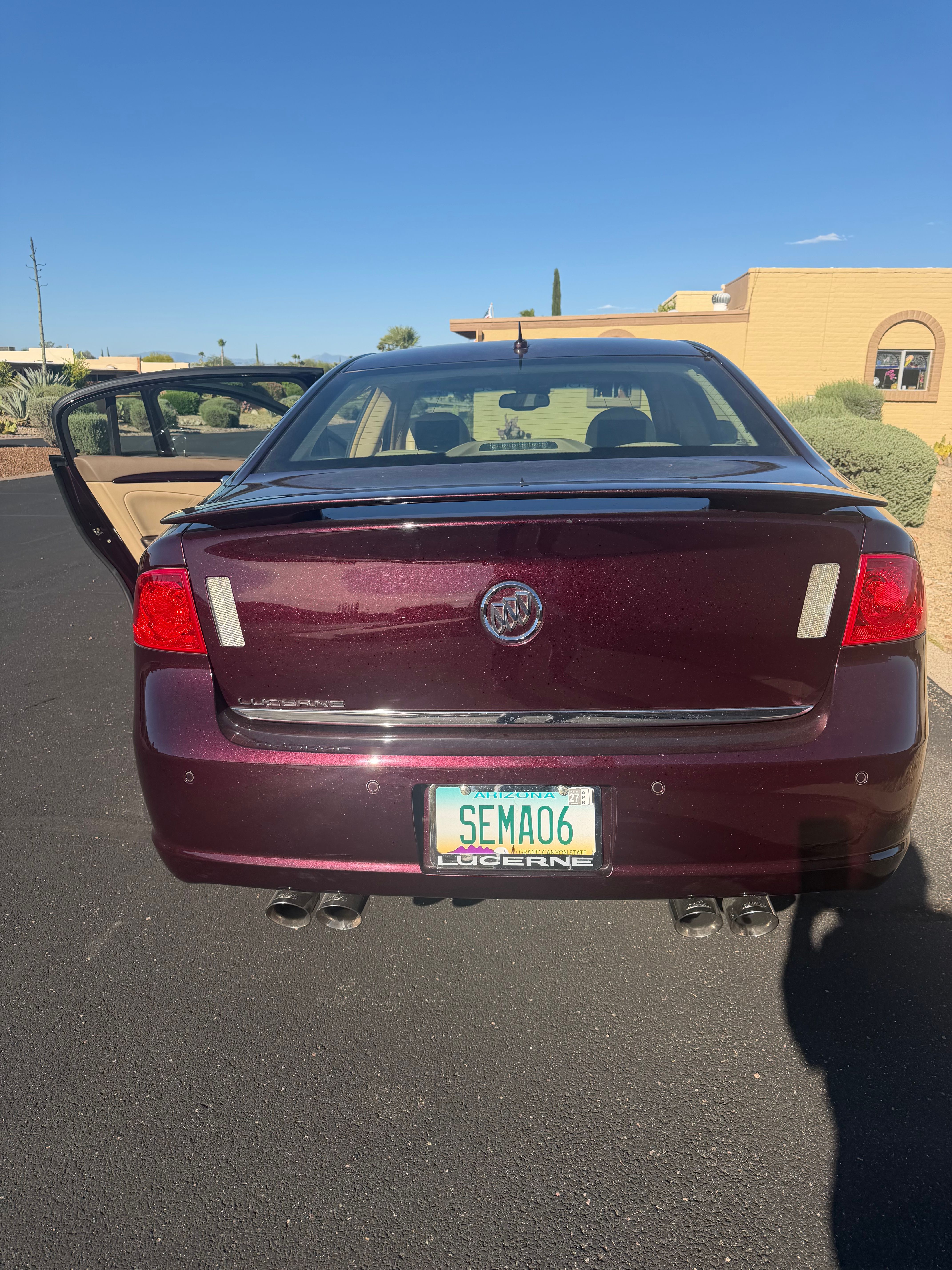 Used 2006 Buick Lucerne CXS w/ Driver Confidence Package FWD image 4