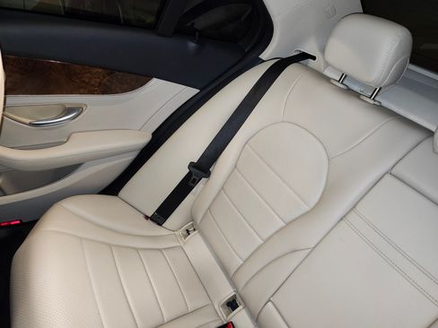 Used 2016 Mercedes-Benz C 300 4MATIC Sedan image 11