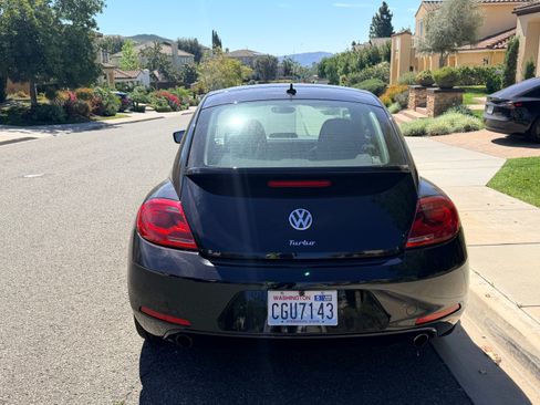Used 2012 Volkswagen Beetle 2.0T image 9