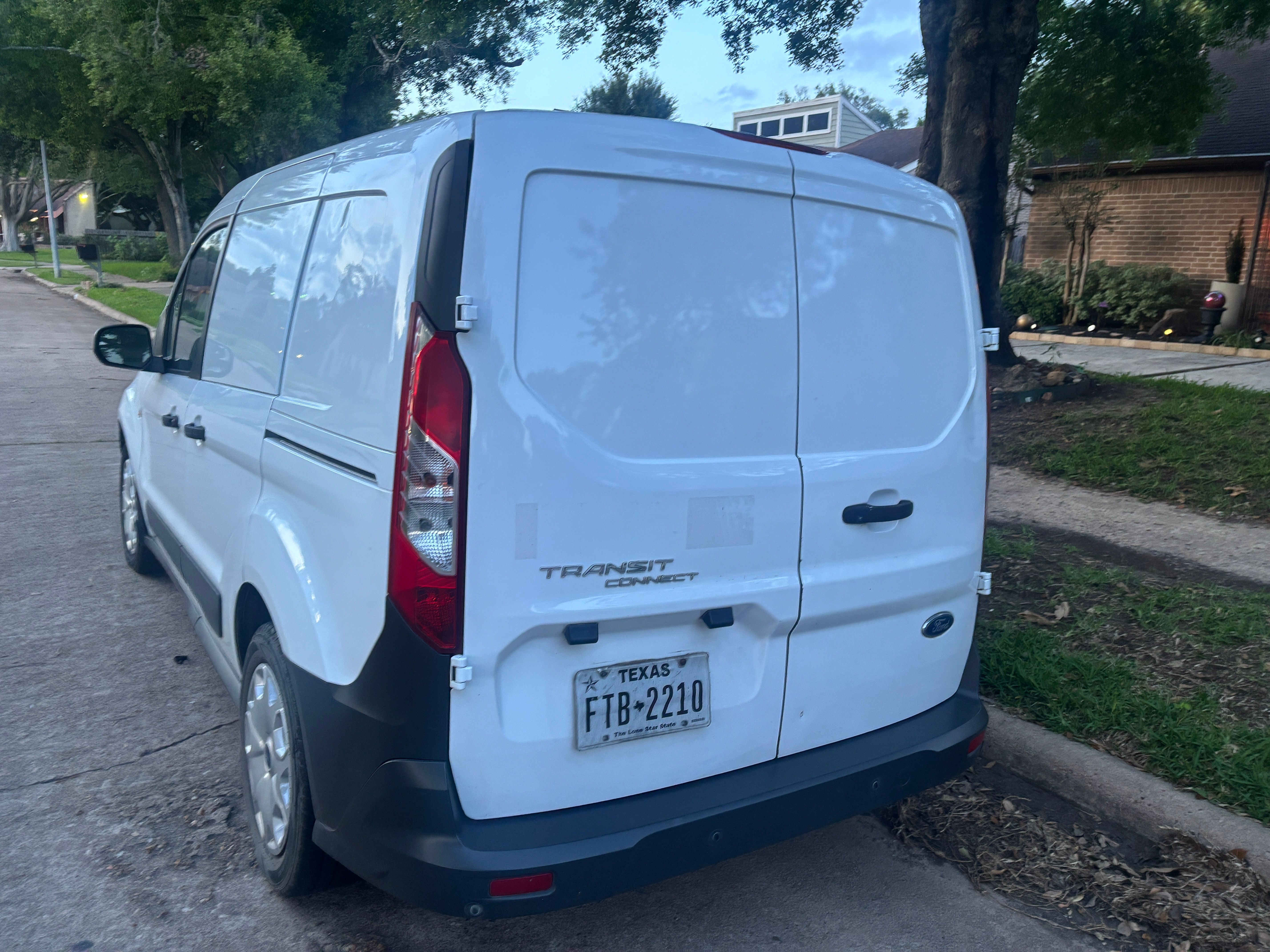 Used 2018 Ford Transit Connect XL FWD image 4
