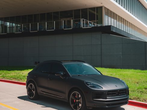 Used 2024 Porsche Macan S AWD/4WD image 16