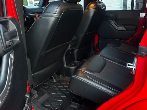 Used 2016 Jeep Wrangler Unlimited Sport AWD/4WD image 5
