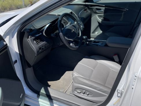 Used 2018 Chevrolet Impala Premier w/ Premier Confidence Package image 35