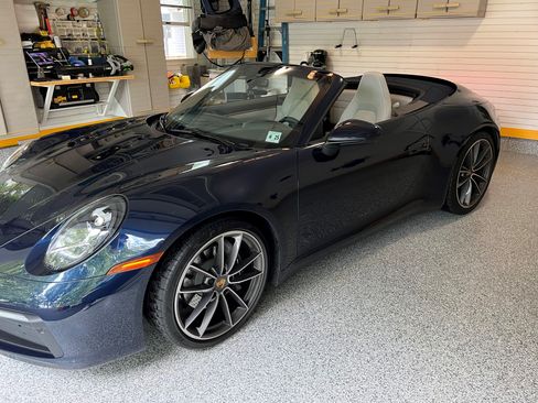 Used 2020 Porsche 911 Carrera image 2