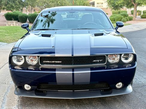 Used 2014 Dodge Challenger SRT8 w/ Harman/Kardon Audio Group image 8
