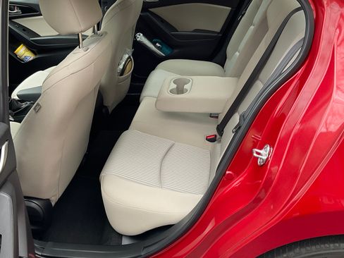 Used 2016 MAZDA MAZDA3 i Touring w/ Popular Equipment Package image 10