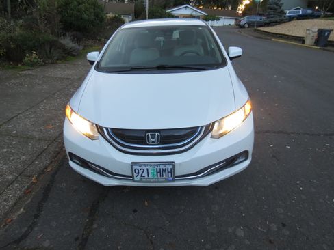 Used 2015 Honda Civic Hybrid Sedan image 25