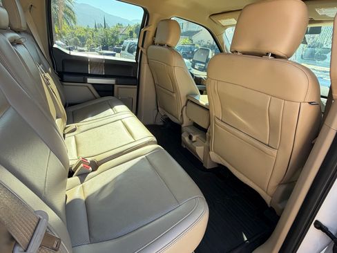 Used 2019 Ford F250 Lariat w/ Lariat Ultimate Package AWD/4WD image 9