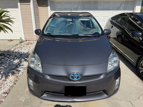 Used 2010 Toyota Prius FWD image 2