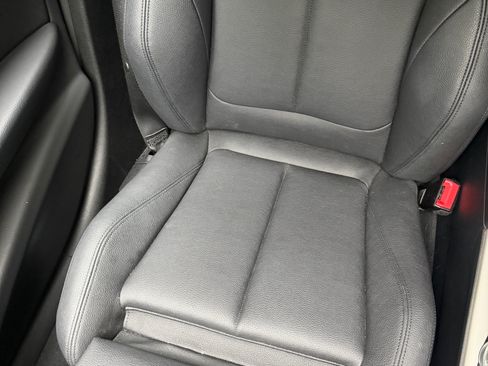 Used 2017 BMW 320i xDrive Sedan AWD/4WD image 17