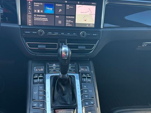 Used 2019 Porsche Macan Sport Edition image 15