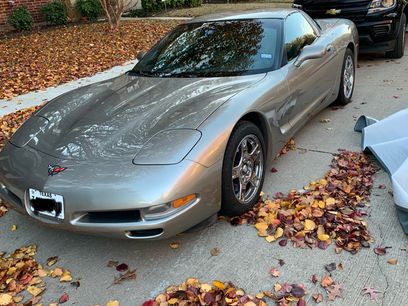Used 1999 Chevrolet Corvette Coupe w/ Roof Pkg