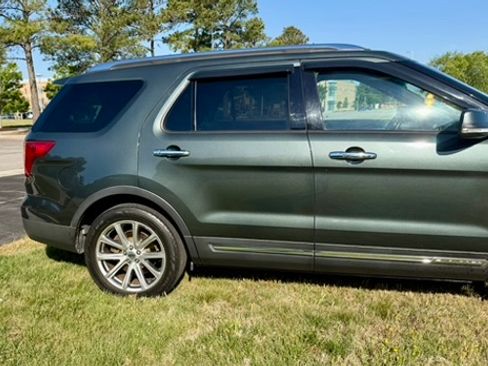 Used 2016 Ford Explorer Limited AWD/4WD image 5