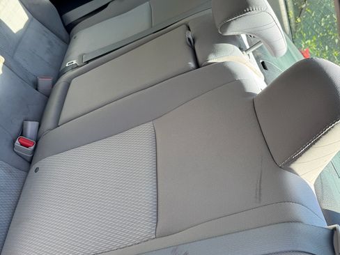 Used 2016 Toyota Corolla LE image 16